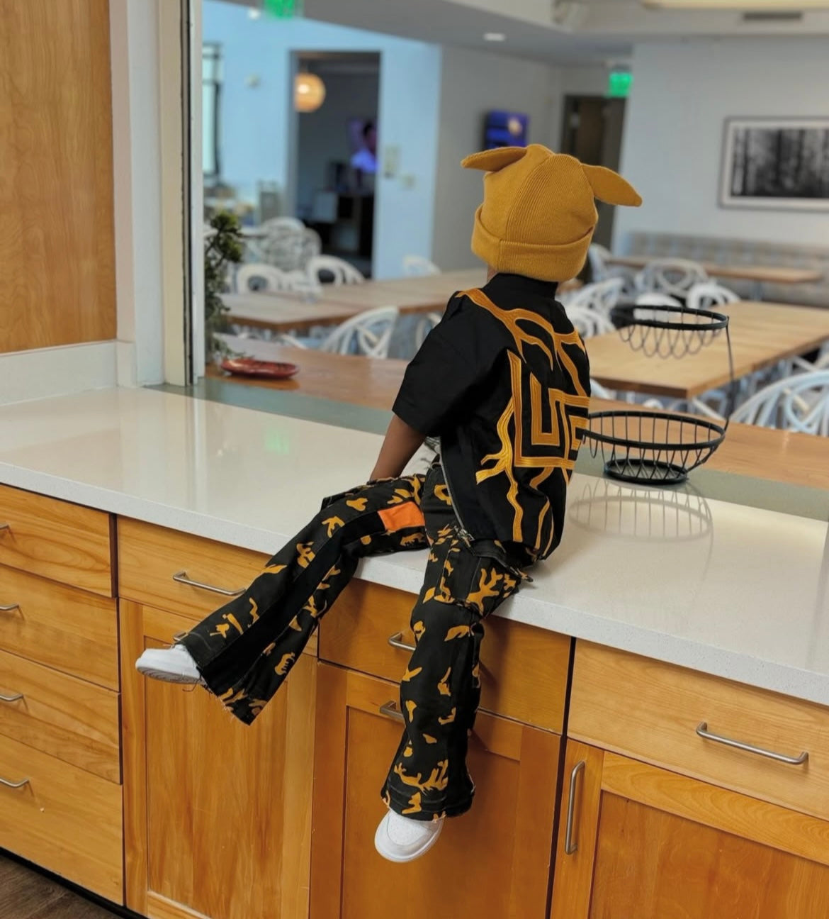 BUMBLEBEE "ROOT LiGHTNiNG" ZiP UP🐝 ⚡️