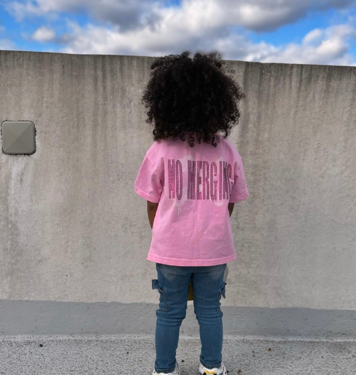 PiNK PARADiSE “OWN PATH” TEE🌺