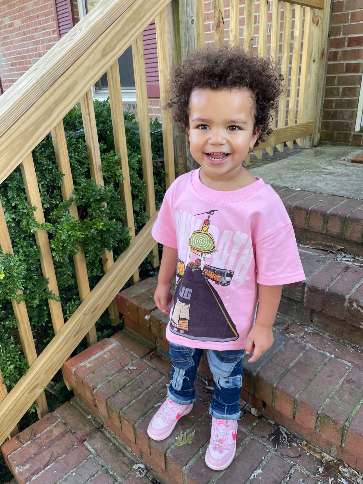 PiNK PARADiSE “OWN PATH” TEE🌺
