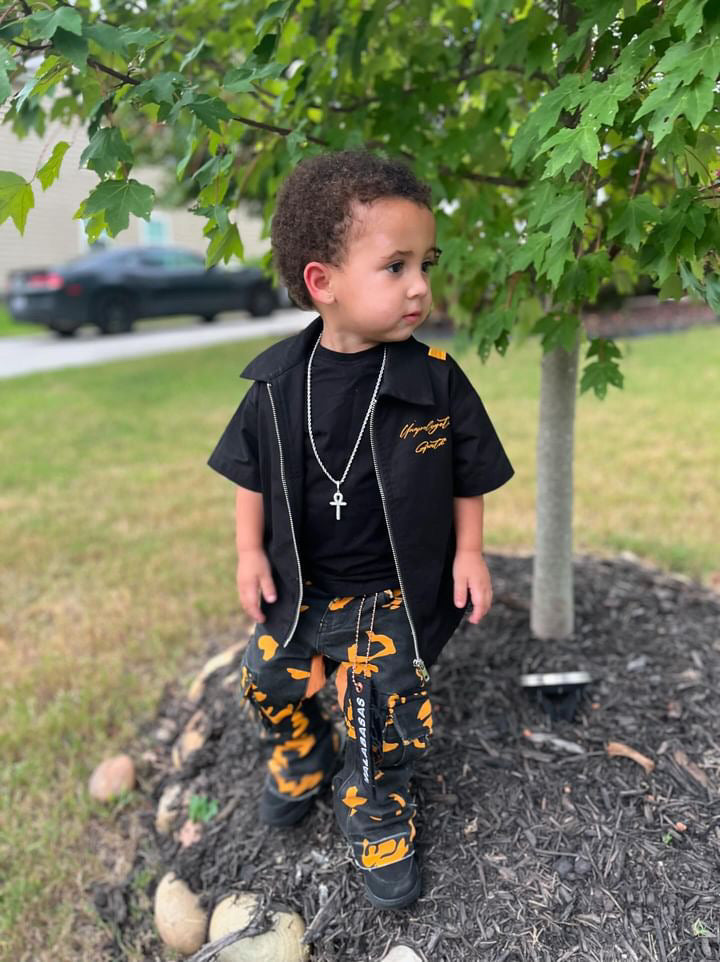 BUMBLEBEE "ROOT LiGHTNiNG" ZiP UP🐝 ⚡️