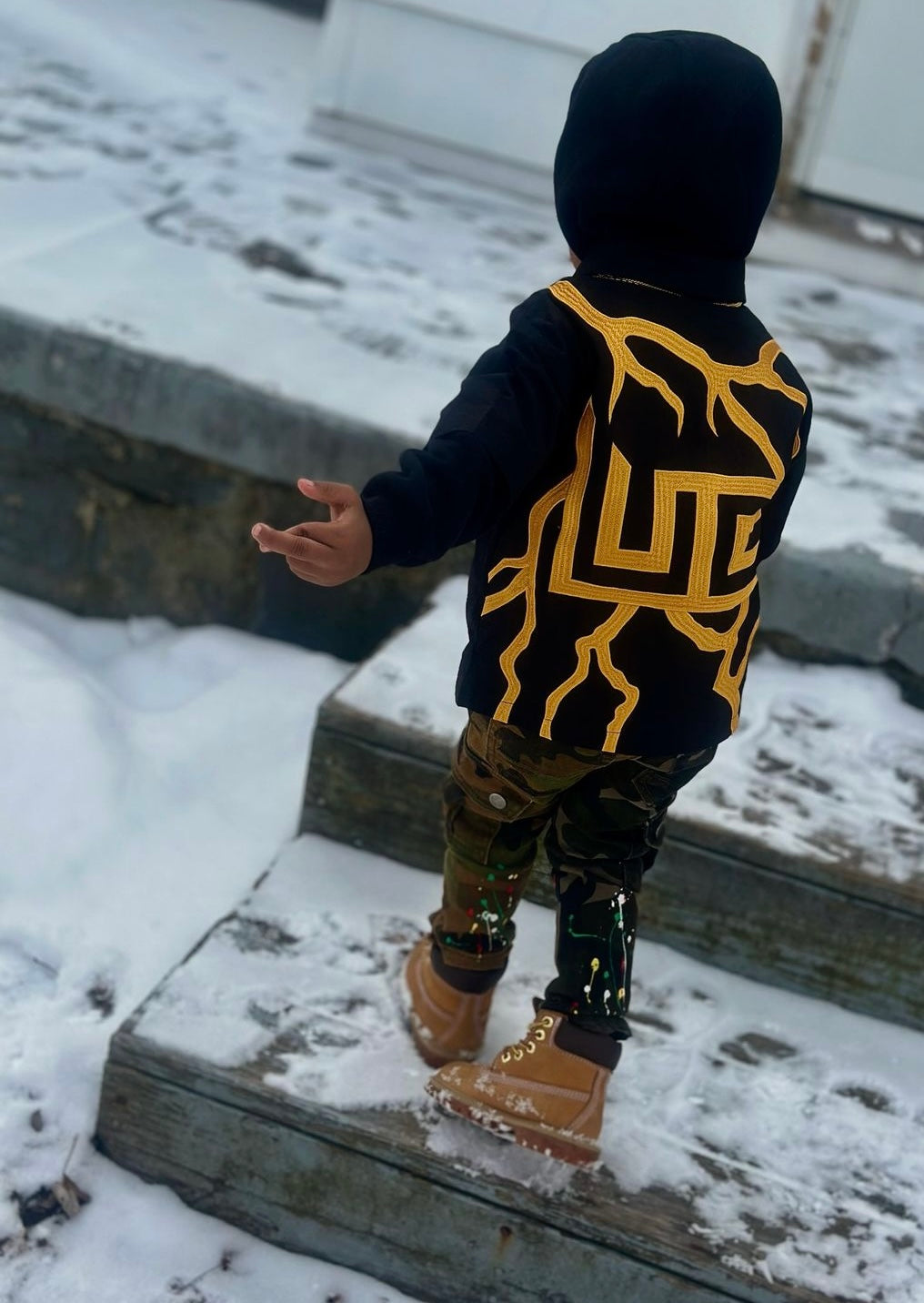 BUMBLEBEE "ROOT LiGHTNiNG" ZiP UP🐝 ⚡️