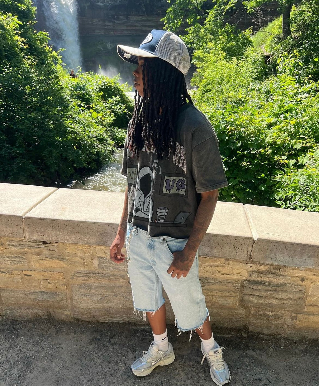 BENEFICIAL PAIN TEE