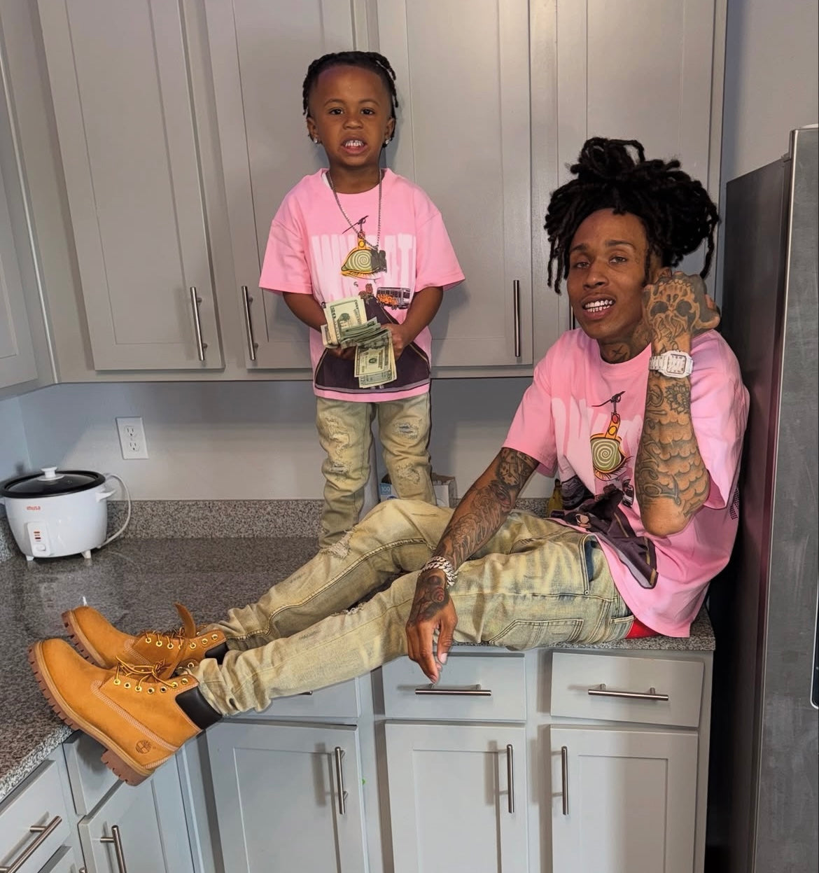 PiNK PARADiSE “OWN PATH” TEE🌺