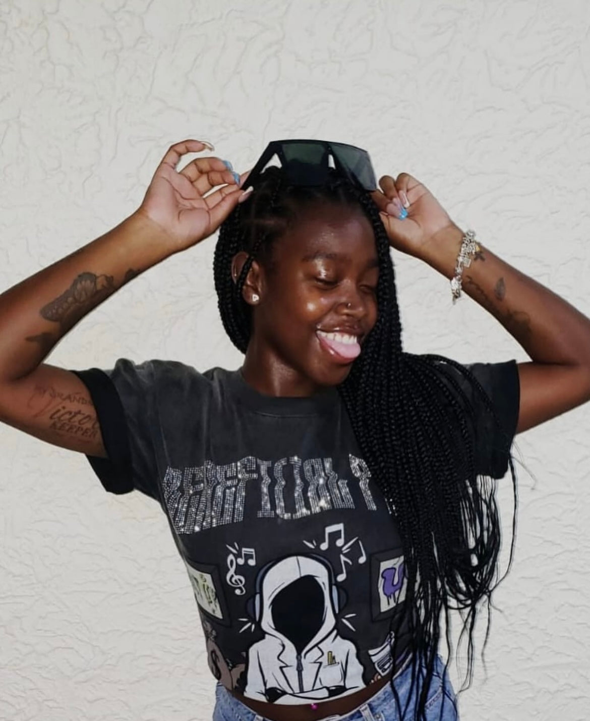 BENEFICIAL PAIN TEE